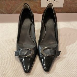 Circa Joan & David women’s leather slip-on pumps.